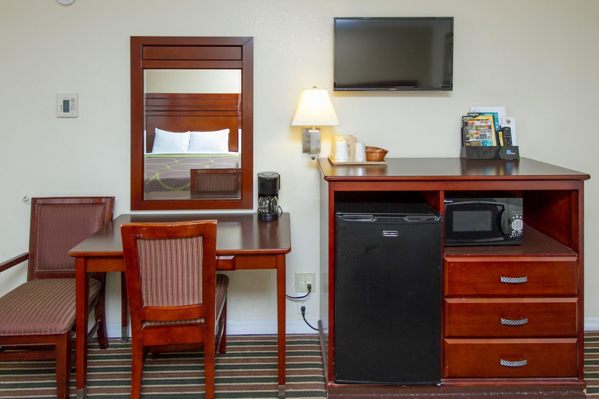 Surestay By Best Western Fresno Central Екстериор снимка