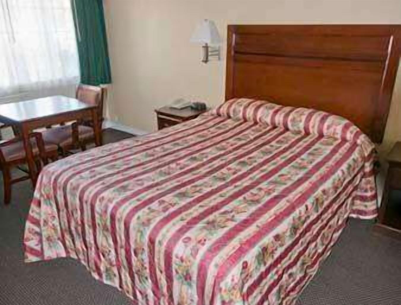 Surestay By Best Western Fresno Central Екстериор снимка