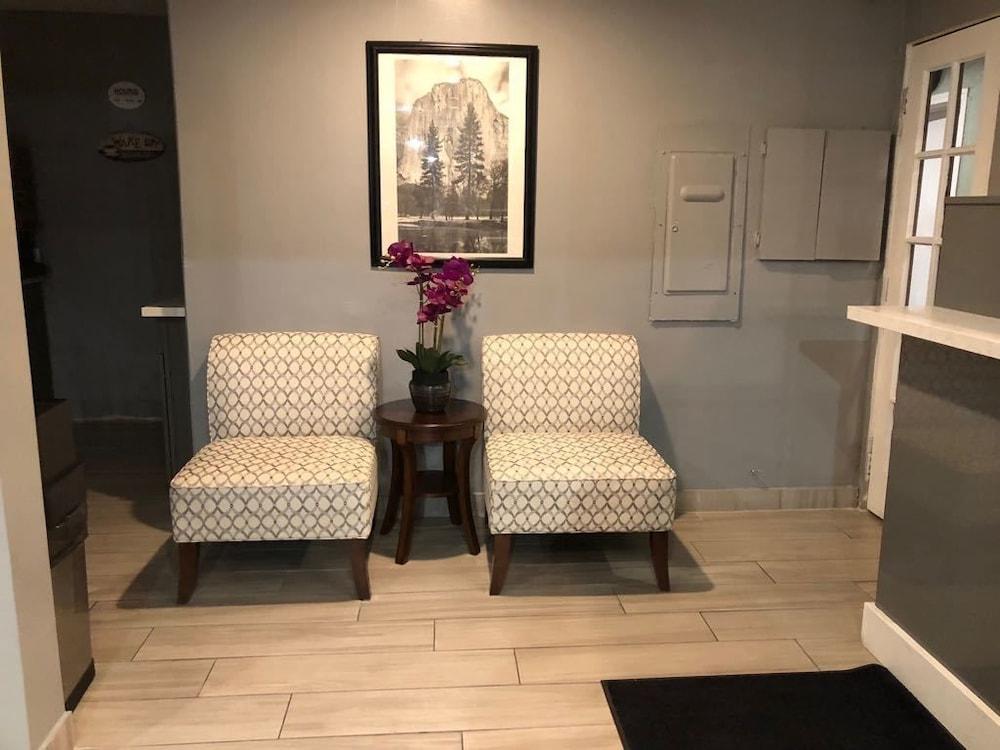 Surestay By Best Western Fresno Central Екстериор снимка