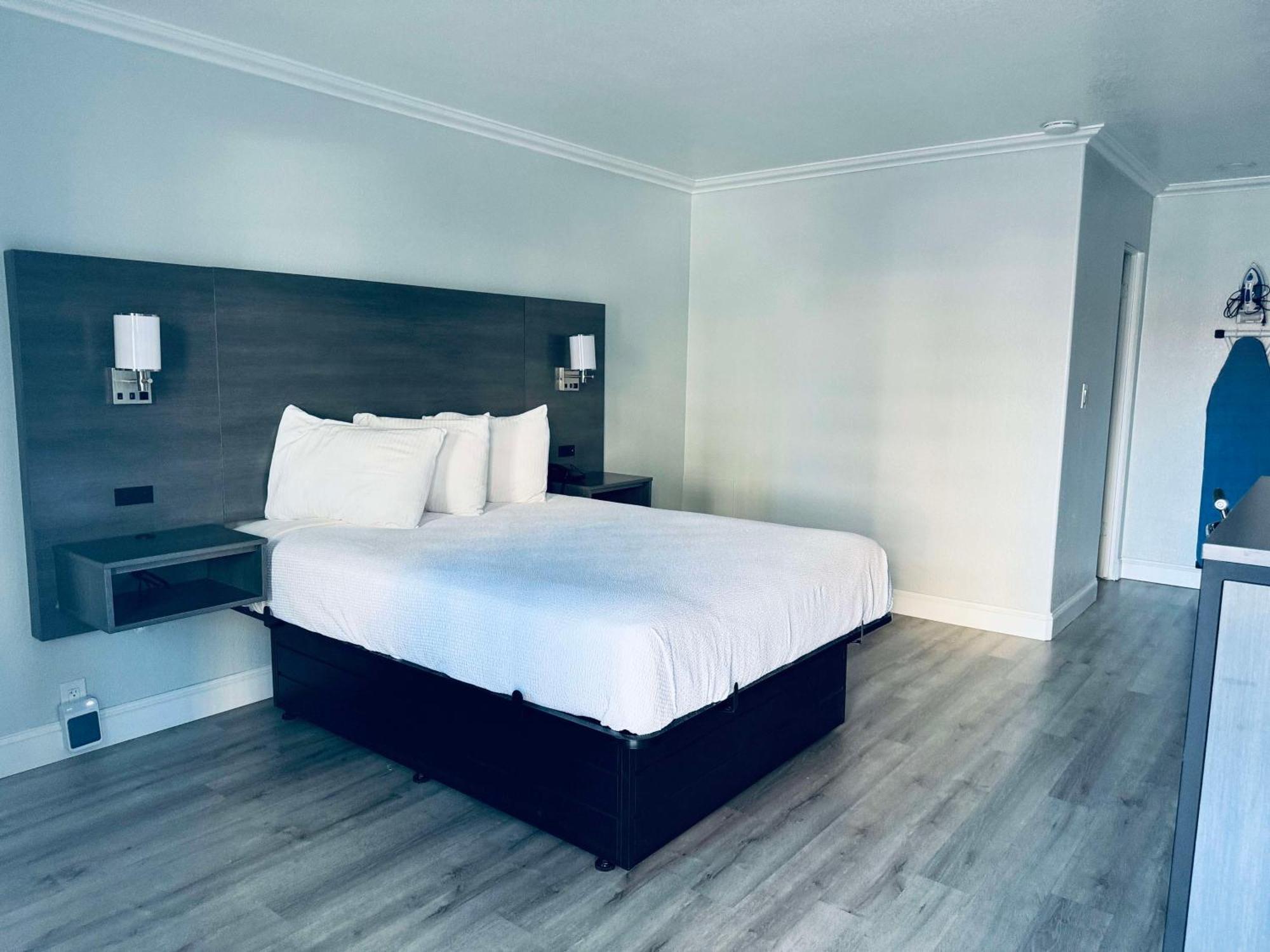 Surestay By Best Western Fresno Central Екстериор снимка